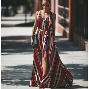NWOT- Vici maxi dress